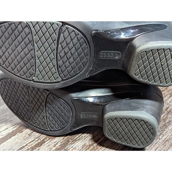 Bzees Women's Black Knee High Tall Riding Comfort Boot Size 7 M - Picture 6 of 6